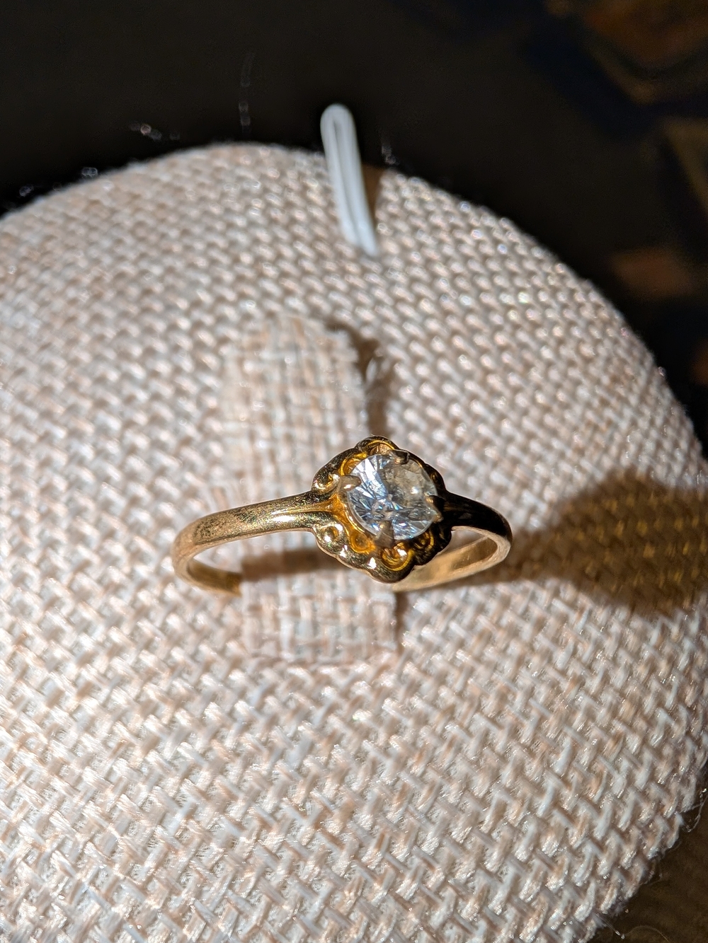 18K GF Vintage Ring With Clear Stone Size 6.5